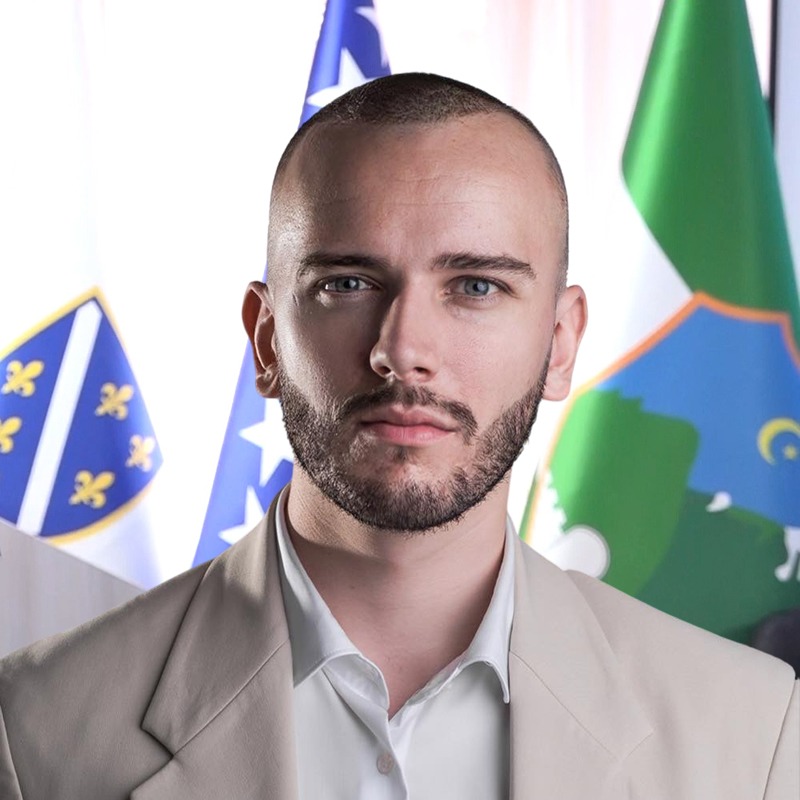 Asmir Merdžanović u radnom okruženju